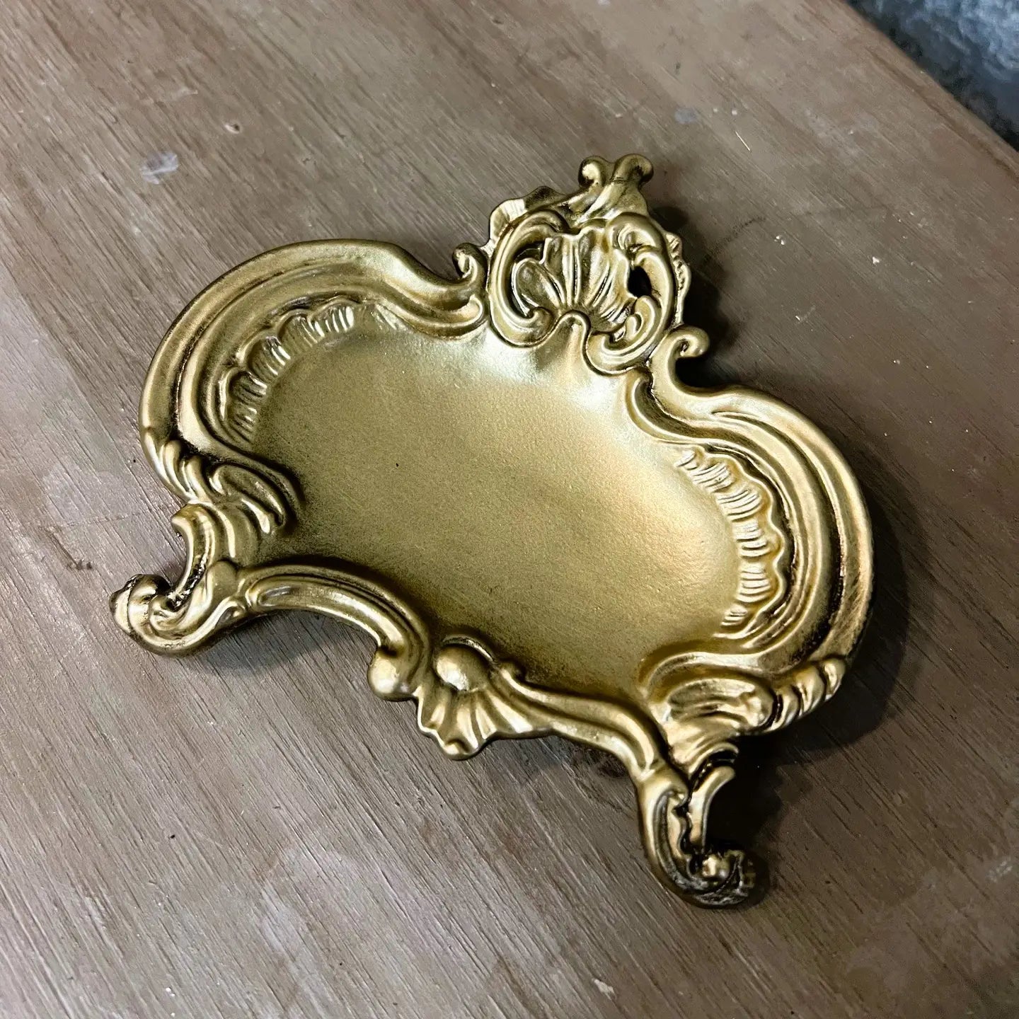VINTAGE JEWELRY DISH