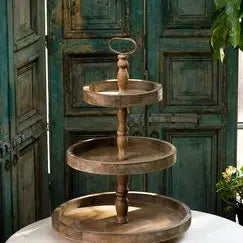 Rustic Recycled Pine 3-Tier Round Display