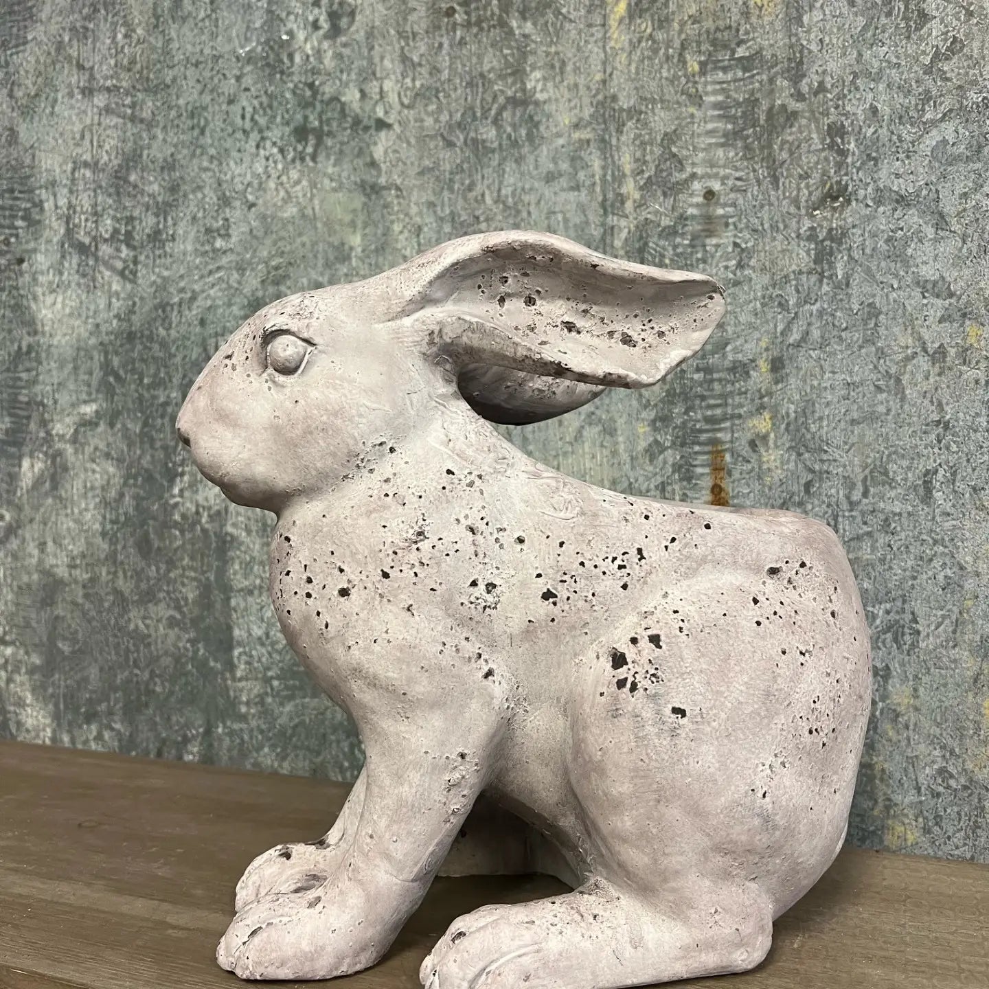 RESIN RABBIT PLANTER - SMALL