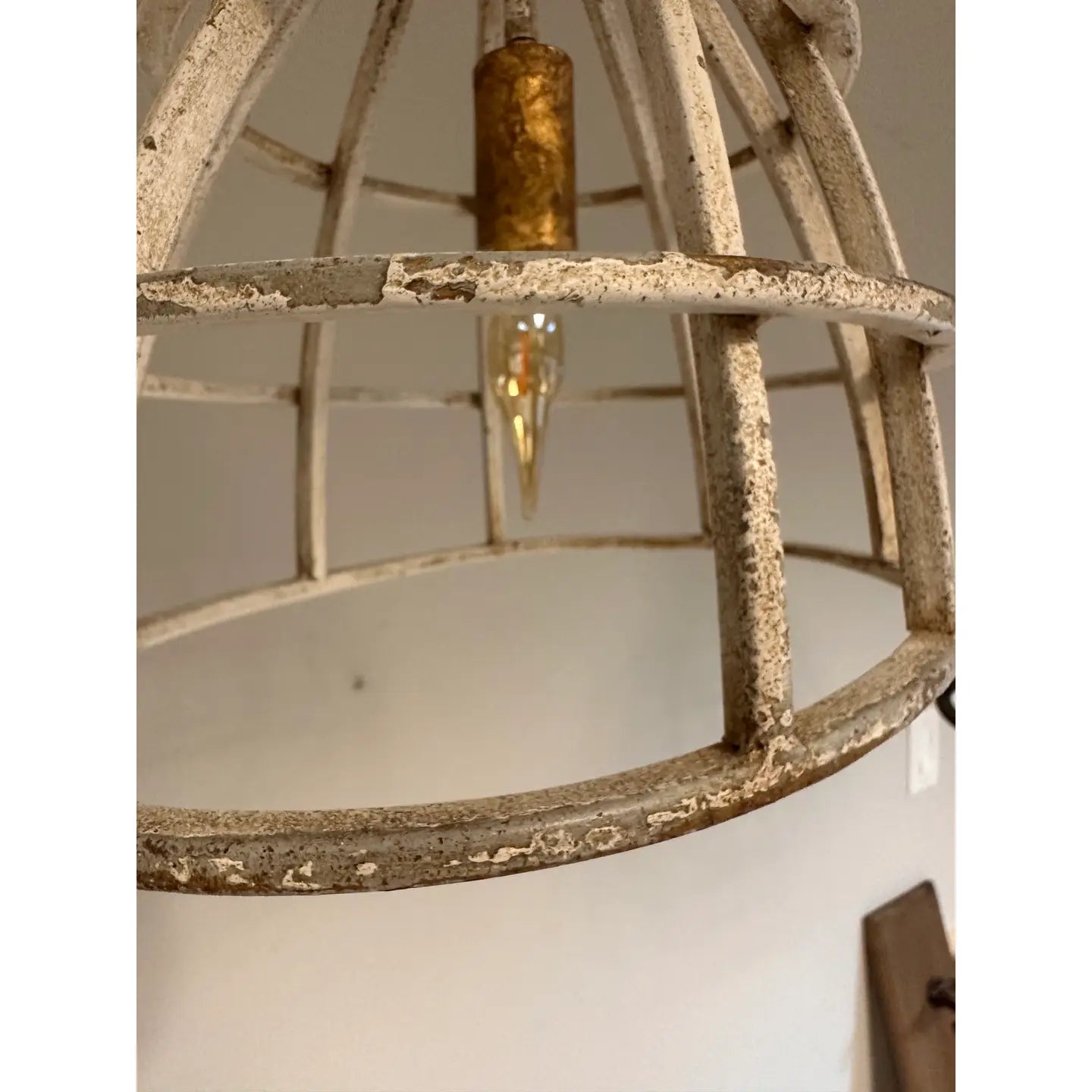 White Iron Pendant Lamp