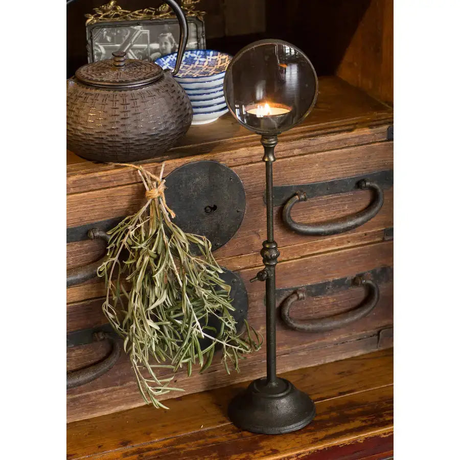 Iron Candle Holder Magnifier