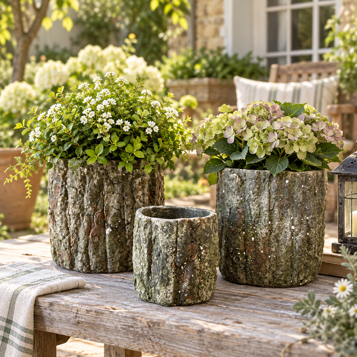 Round Concrete Pot with Bark Motif