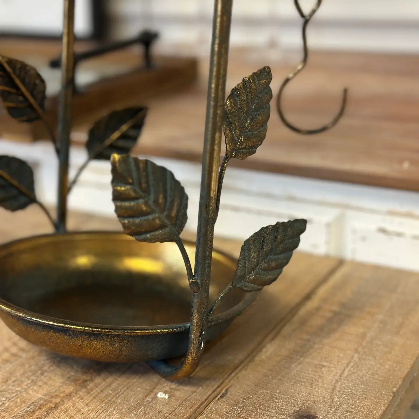 Hanging Bird Feeder with Leaf Detail